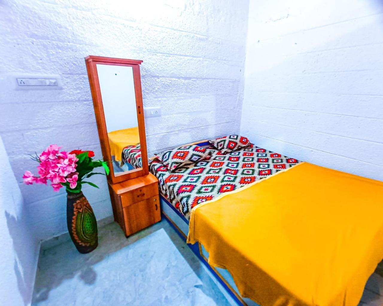 Sahara Family Homestay Mysuru Zewnętrze zdjęcie
